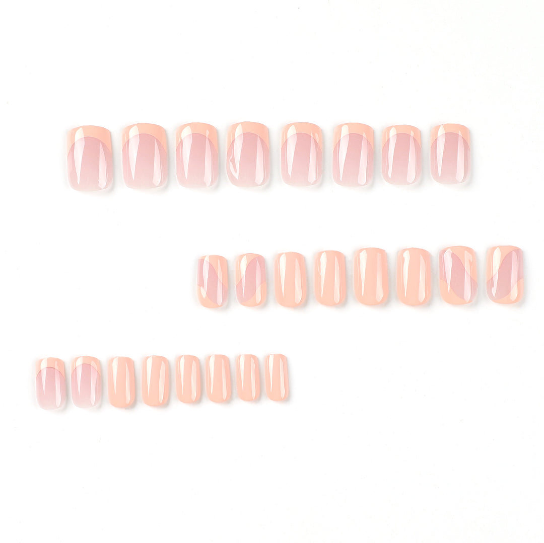 Gel-Nägel mit elegantem Design Karnz