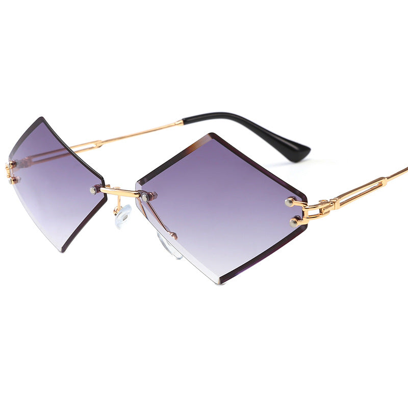 Damen modische geometrische Sonnenbrille mit verspiegelten Gläsern Karnz