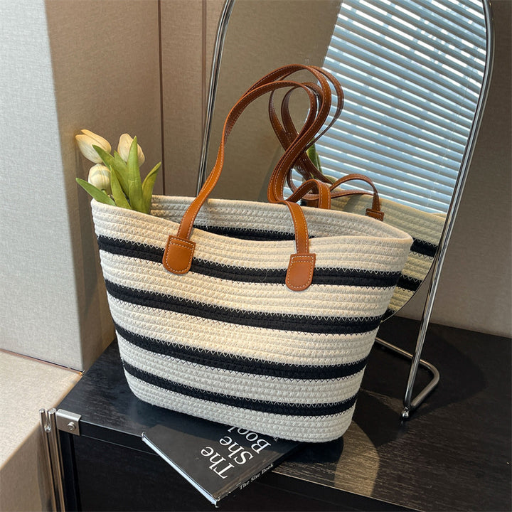 Stylische gestreifte Strandtasche Karnz