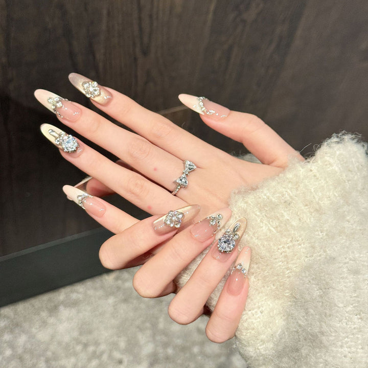 Luxuriöses, mit Strass besetztes Press-On-Nagelset