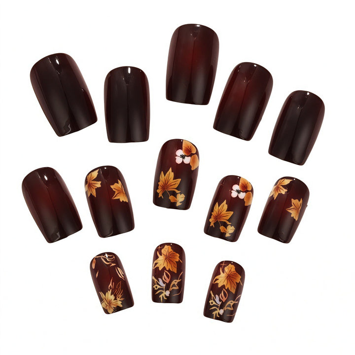 Kunstnägel mit floralem Herbstdesign Karnz