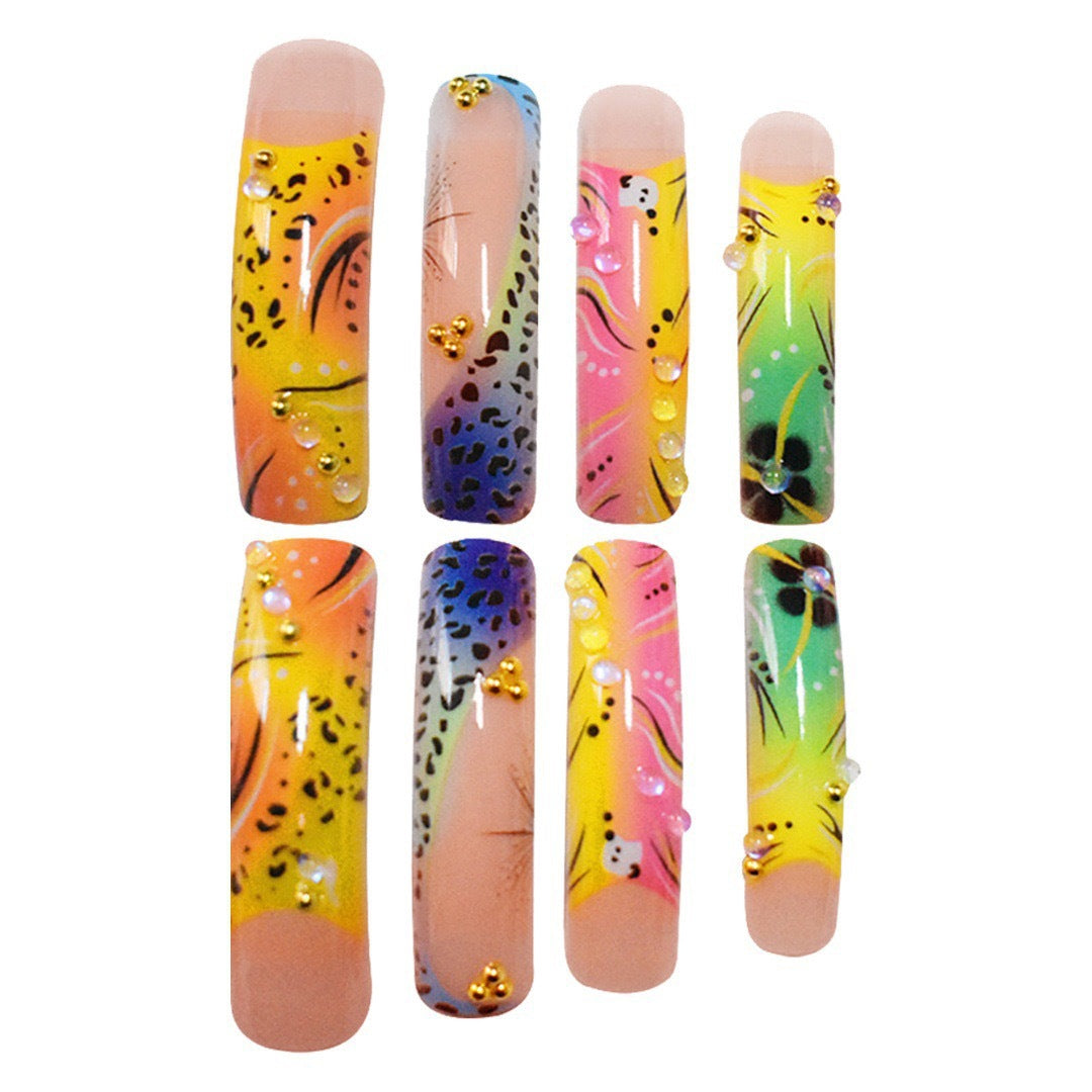 Farbenfrohe Künstlerische Nagelverzierungen Karnz