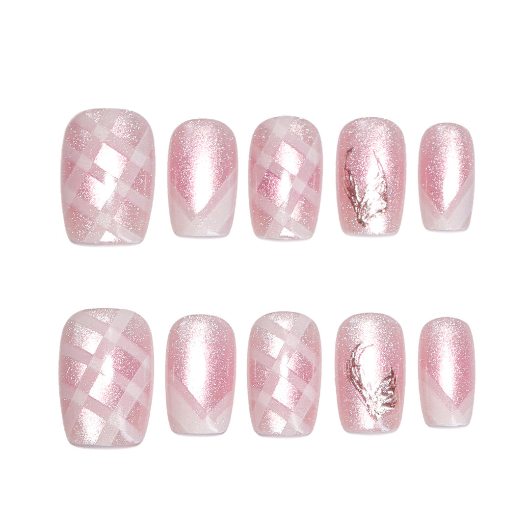 Nagelkunstset mit glamourösem Glitzer- und Schrägdesign Karnz