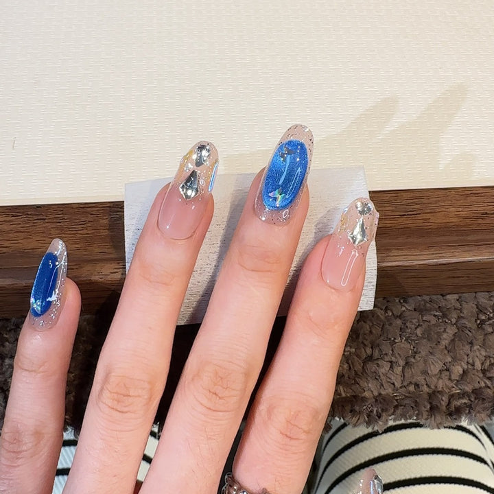 Künstlerische Gel-Nagelverlängerungen Karnz