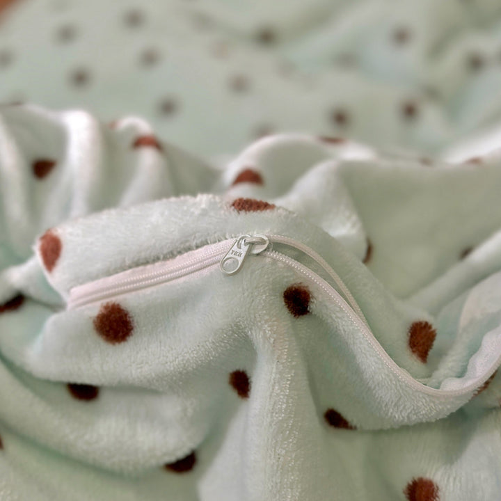 Gemütliche Punktmuster Fleece-Decke