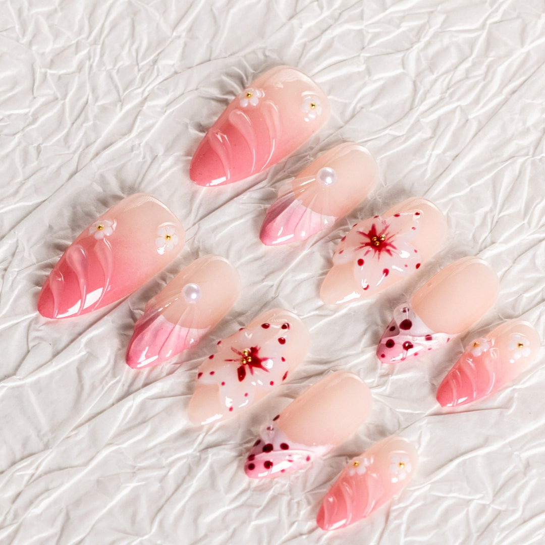 Blumenmuster Press-On Nagelkollektion