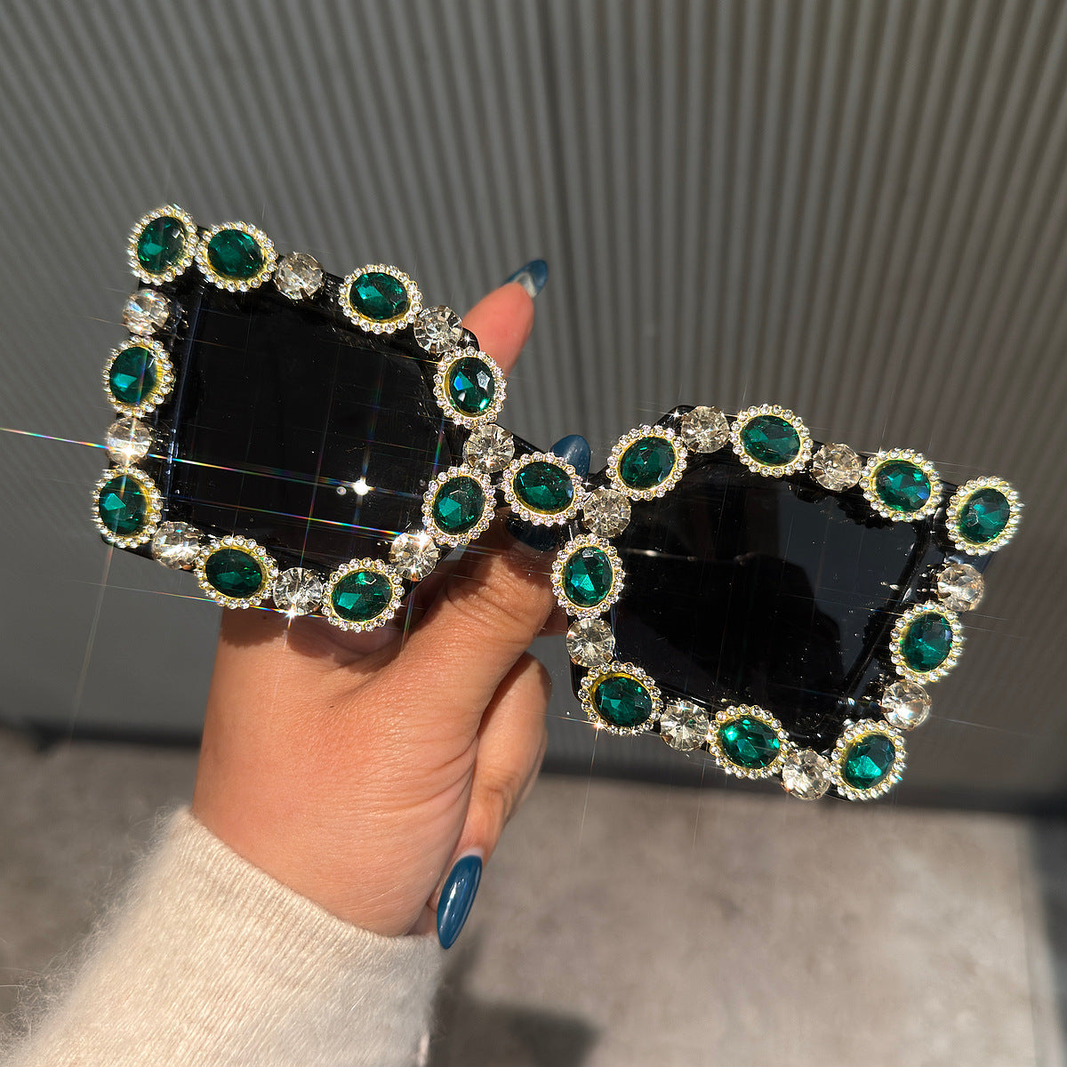Damen Glamouröse Designer-Sonnenbrille mit strassverziertem Rahmen Karnz