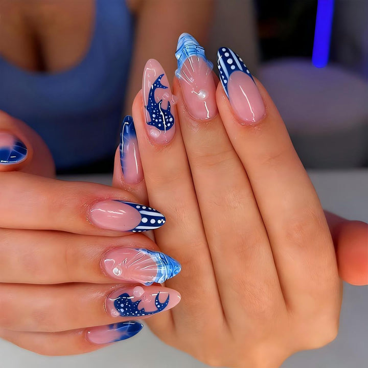 Kreatives Kunstnagelset mit maritimem Delfin-Design Karnz