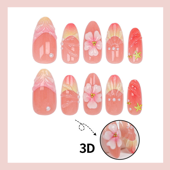 Kunstnagelset mit eleganten floralen Verzierungen und luxuriösem Glanz Karnz
