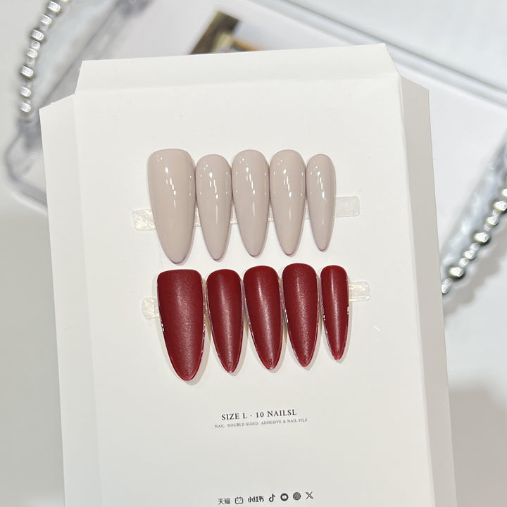 Stiletto Press-On Nagelkunstset mit eleganten French Tips Karnz