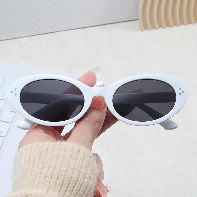 Damen modische Sonnenbrille im eleganten Ovaldesign Karnz