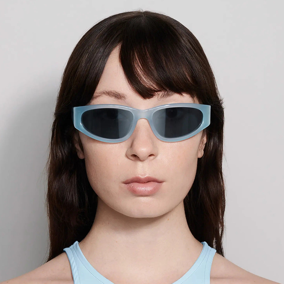 Damen modische Sonnenbrille im futuristischen Stil Karnz