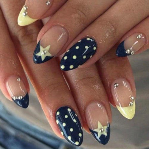 Kreatives Polka Dots Press-On Nails Set Karnz