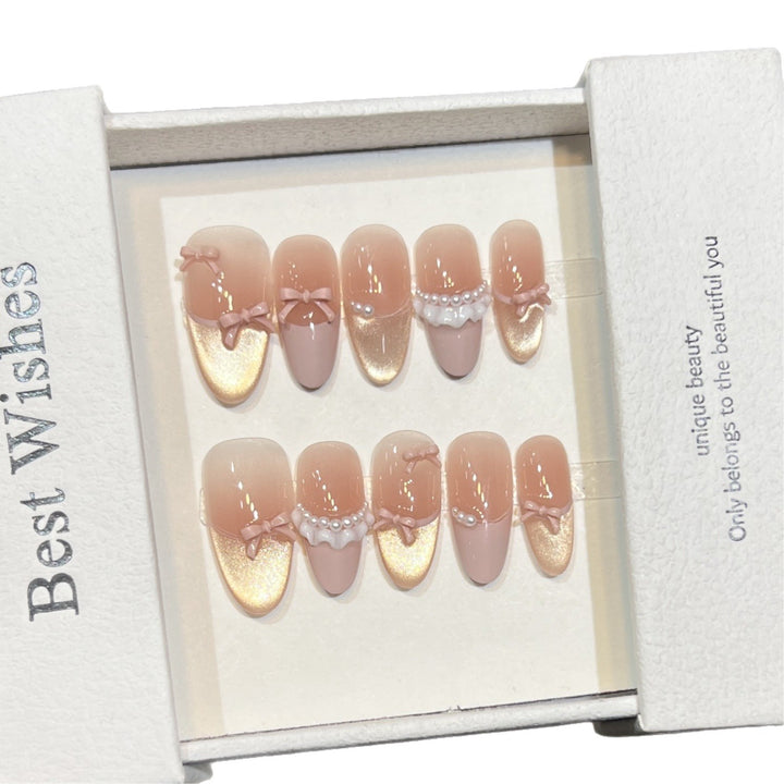 Elegantes Press-On Nagel Kunst Set mit Perlen- und Schleifenakzenten Karnz