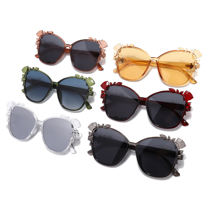 Glamouröse Cat-Eye-Sonnenbrille mit Kristallverzierungen Karnz