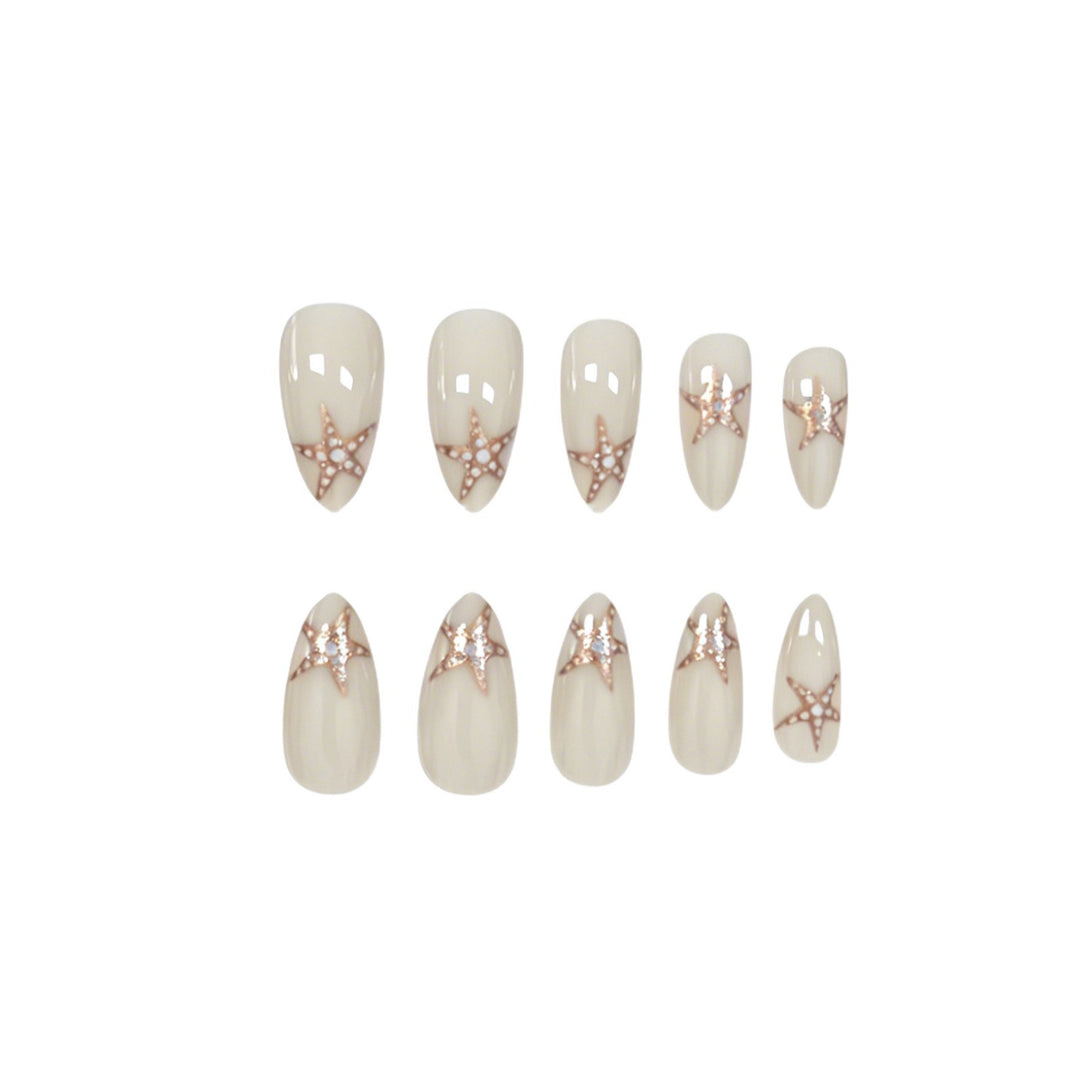 Elegante Sternenfisch-verzierte Nagelkunst Karnz