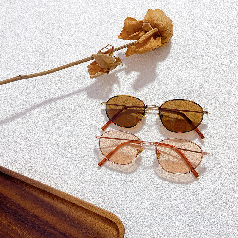 Modische Brille Im Eleganten Design Karnz