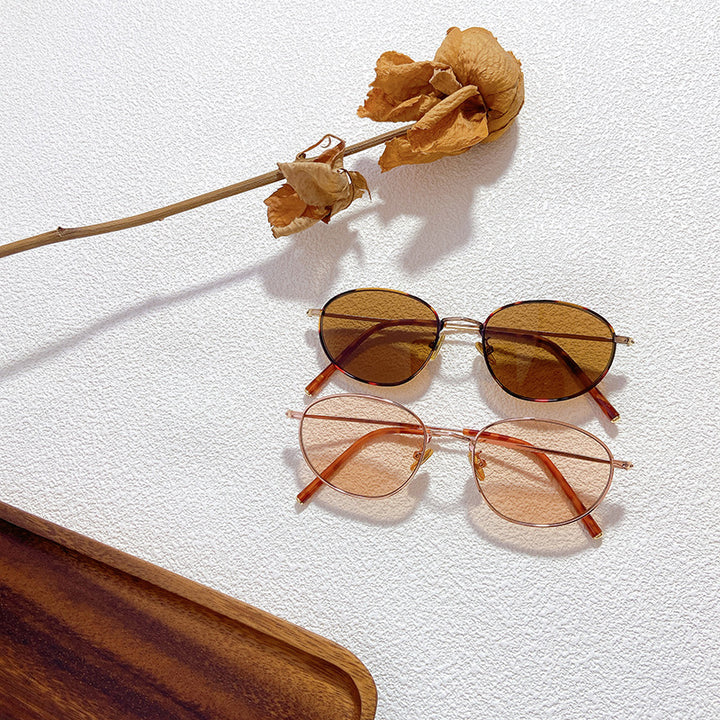 Modische Brille Im Eleganten Design Karnz