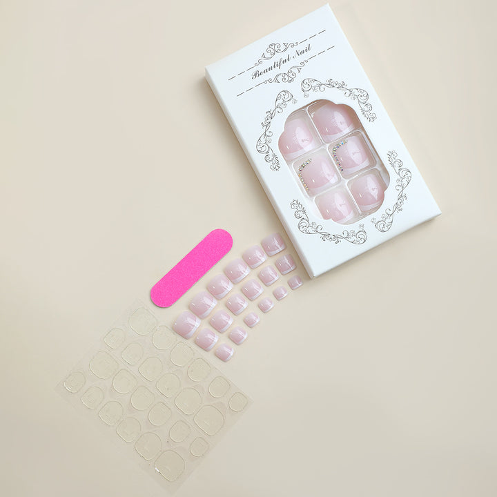 Premium Press-On Nail Set mit eleganten Designelementen Karnz