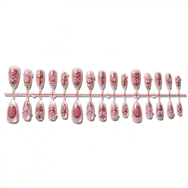 Dekoratives Press-On-Nagelset mit floralen Akzenten Karnz