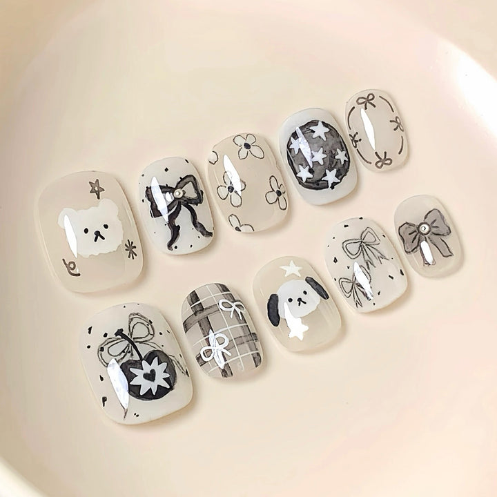 Niedliches Charakter-Design Press-On Nagelkunst Set