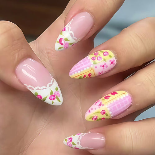 Elegante Floral Stiletto Nagelkunst Karnz