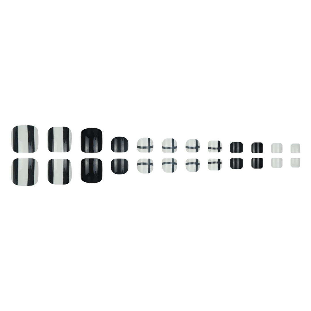 Künstlerische geometrische Nagelkunst Karnz