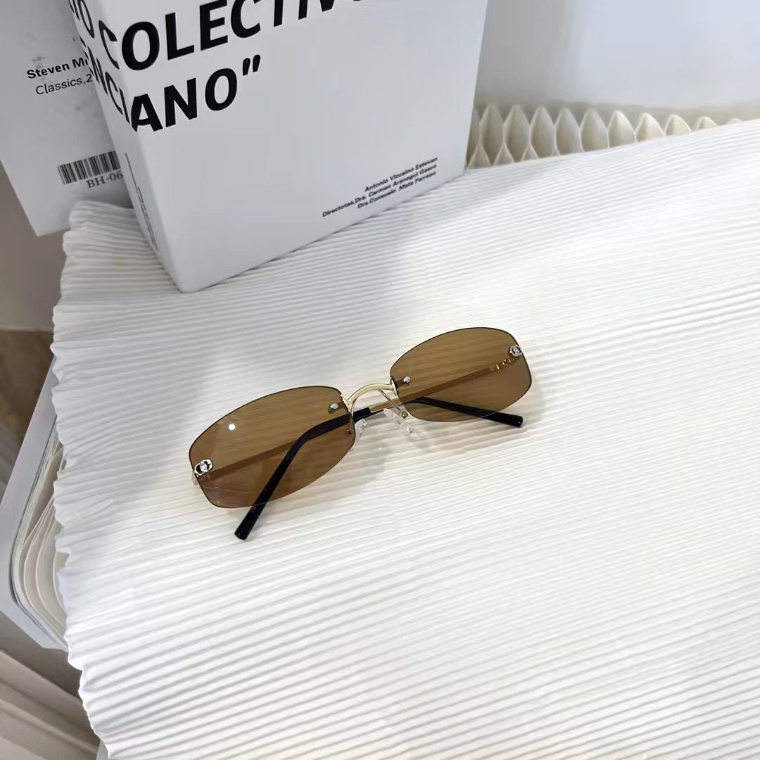 Elegante Premium Sonnenbrille mit Schlankem Metallrahmen Karnz