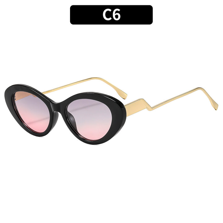 Elegante Retro Katzenaugen-Sonnenbrillen mit stylischen goldenen Akzenten