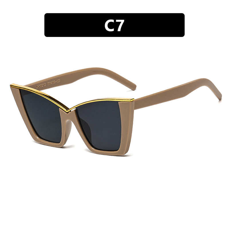 Damen extravagante Sonnenbrille mit einzigartigem Design und goldenen Akzenten Karnz