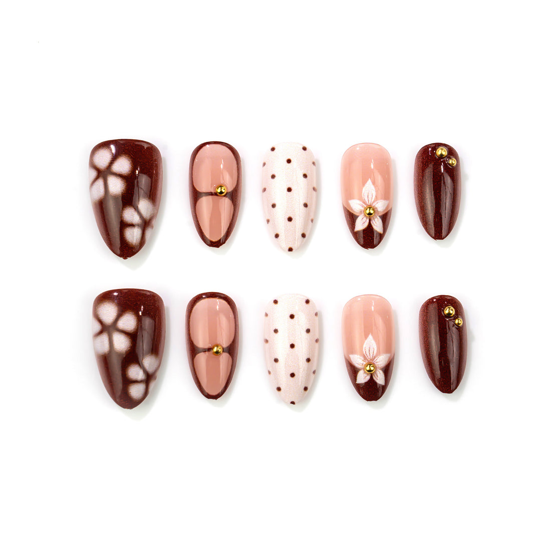Künstlerisches Nagelkunstdesign Karnz