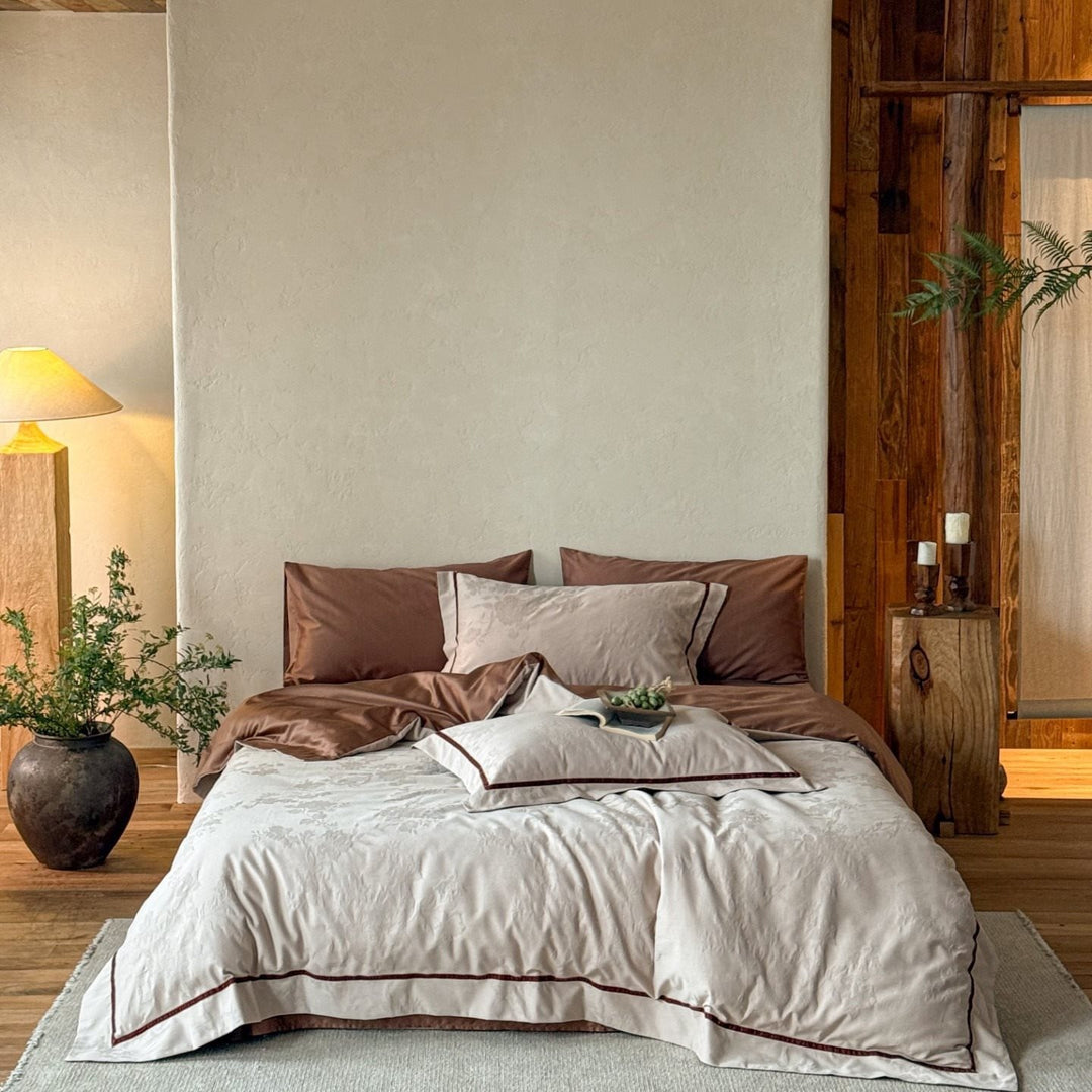 Premium-Bettwäsche-Set aus atmungsaktivem Baumwollmix mit kontrastierender Kedernaht