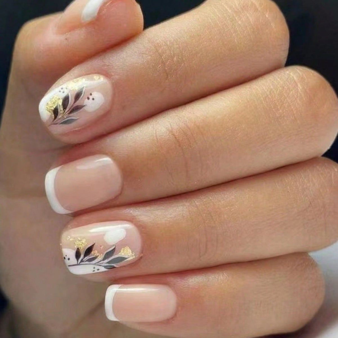 Künstlerisches Nagelkunst-Set mit botanischen Designs