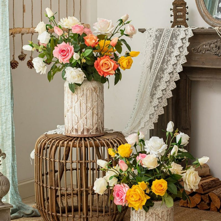 Elegante synthetische Rosenbouquet
