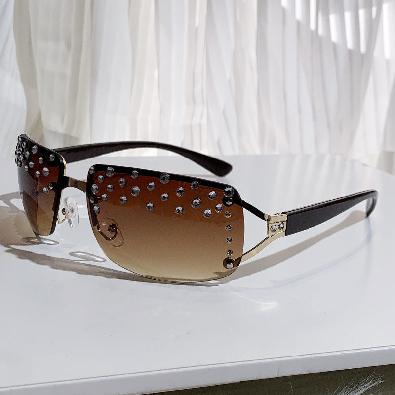 Damen Glamouröse Sonnenbrille mit Glitzerakzenten Karnz