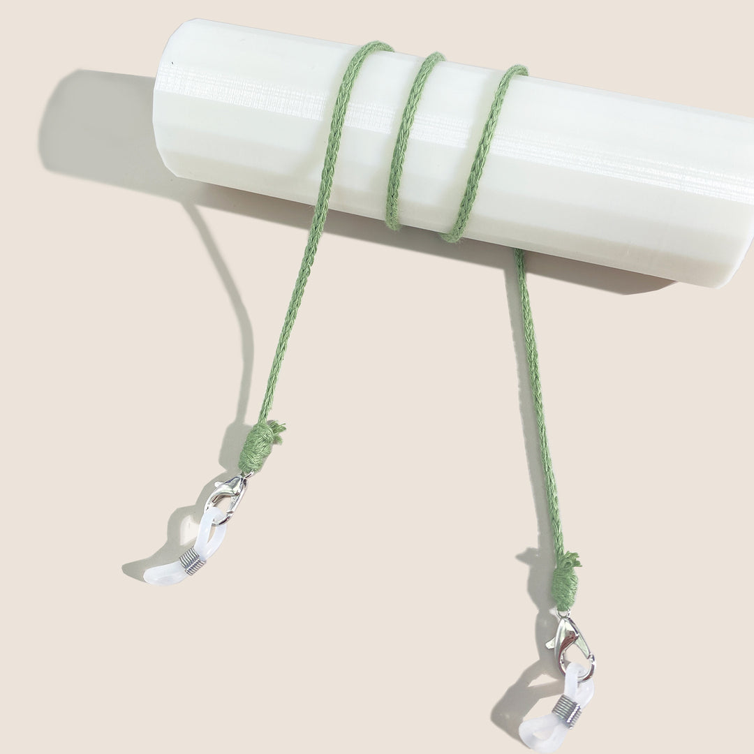 Verstellbarer Brillenhalter Karnz