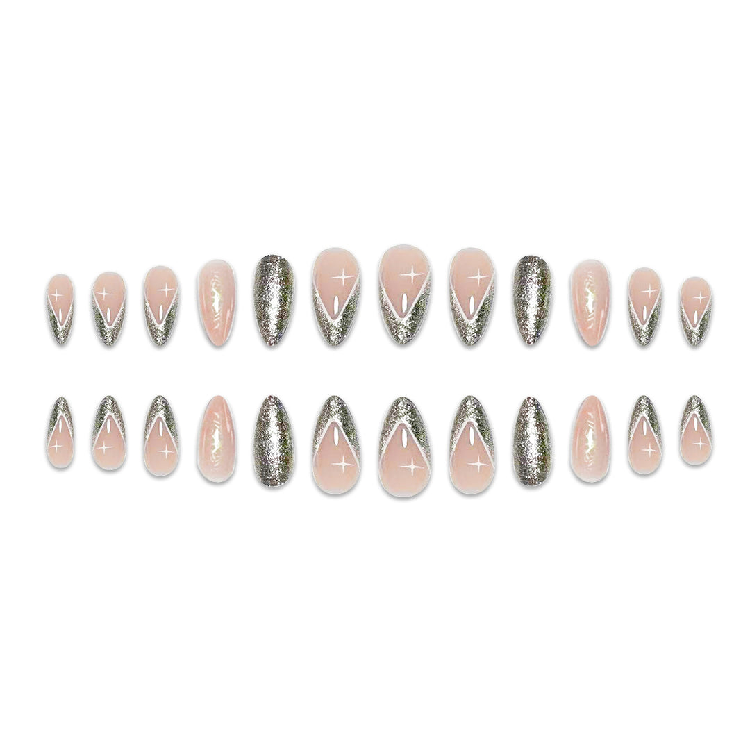 Elegante Stiletto Glitzer Nagelverlängerungen Karnz