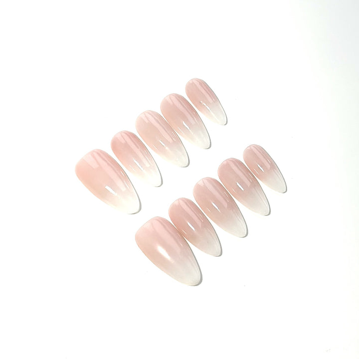Glamouröses Press-On-Nagelset mit elegantem Ombre-Design