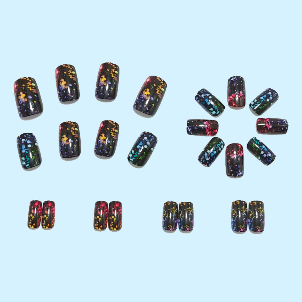 Funkelnde Kunstnägel mit Glittereffekt Karnz