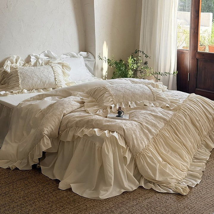 Romantisches besticktes Baumwoll-Bettwäscheset mit Volants und floraler Jacquard-Stickerei