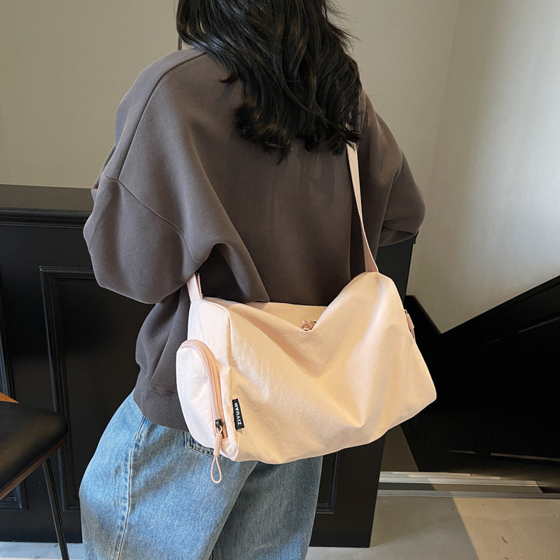 Stylische und funktionale Sport-Duffle-Tasche Karnz