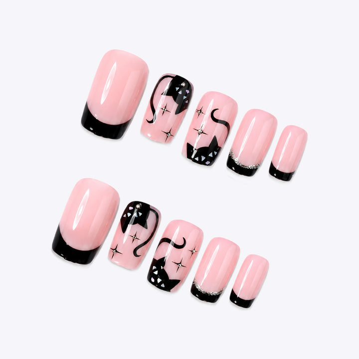 Kreatives Nagelset mit Katzen-Design und Glitzerdetails Karnz