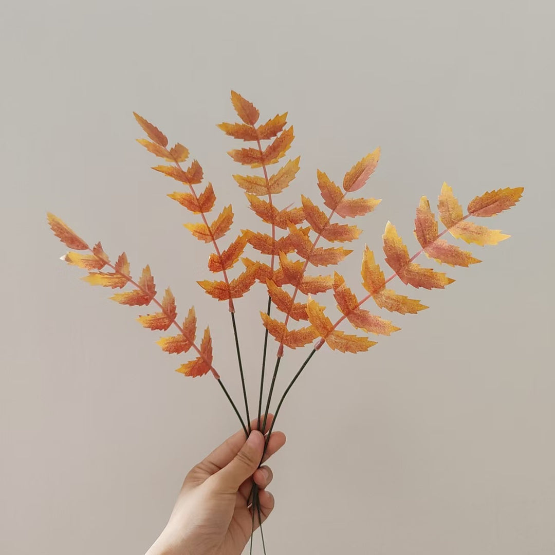Herbst-inspirierter dekorativer Blätterstiel