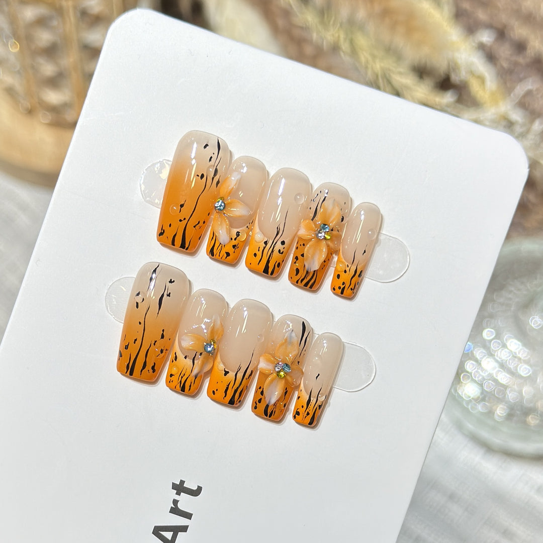 Blumiger Ombre Press-On Nagelset Karnz