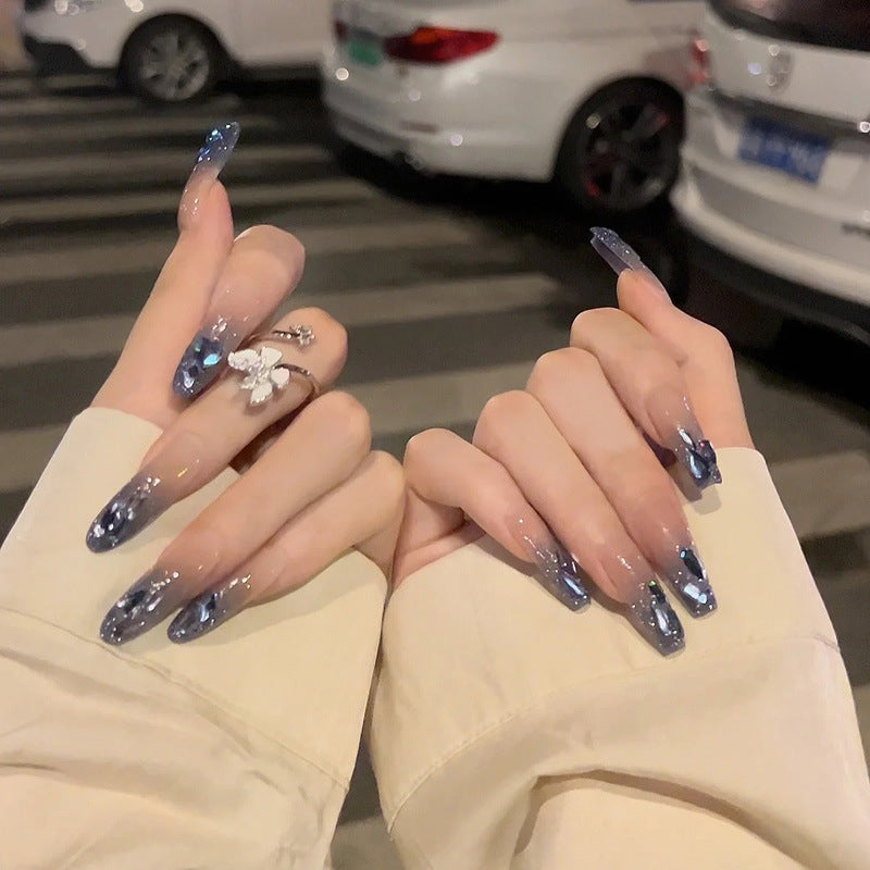 Glamouröse Nagelkunst Karnz
