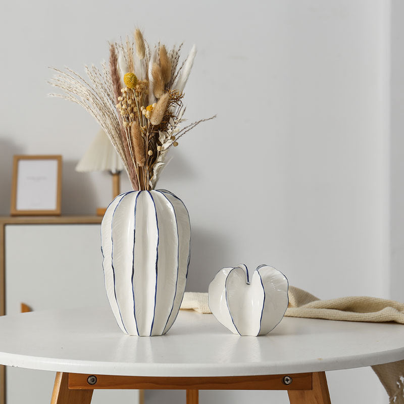 Dekorative Keramikschale im Blüten Design Karnz