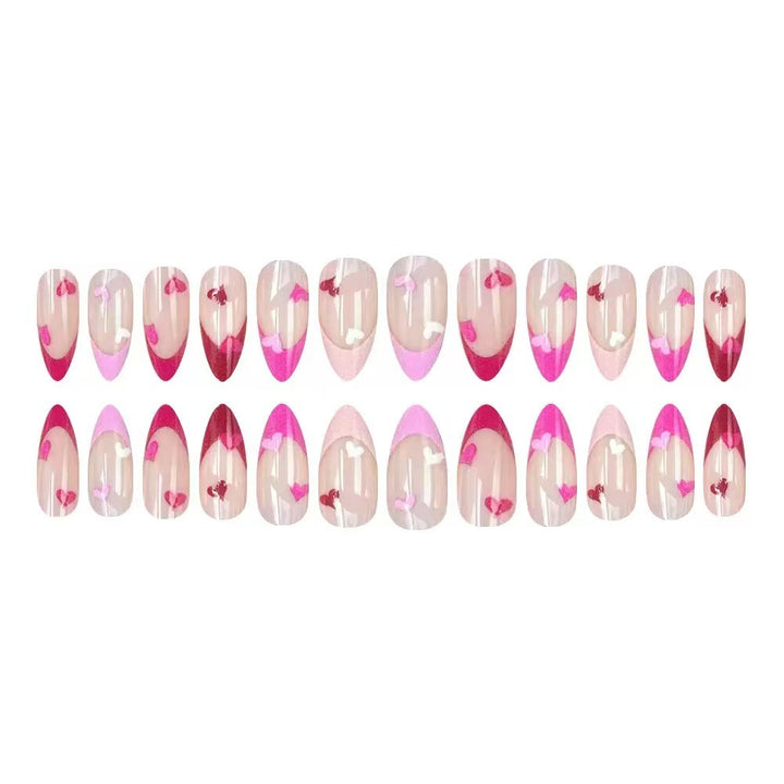 Kunstnagelset mit romantischen Herz-Designs Karnz