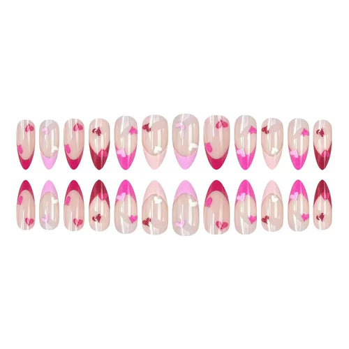 Kunstnagelset mit romantischen Herz-Designs Karnz