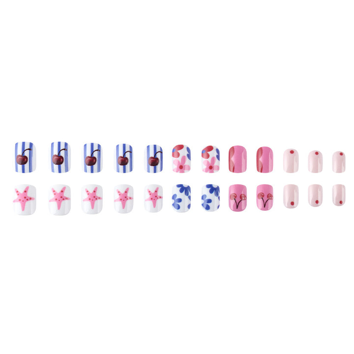 Kreative Kirschblüten-Nagelkunst Karnz