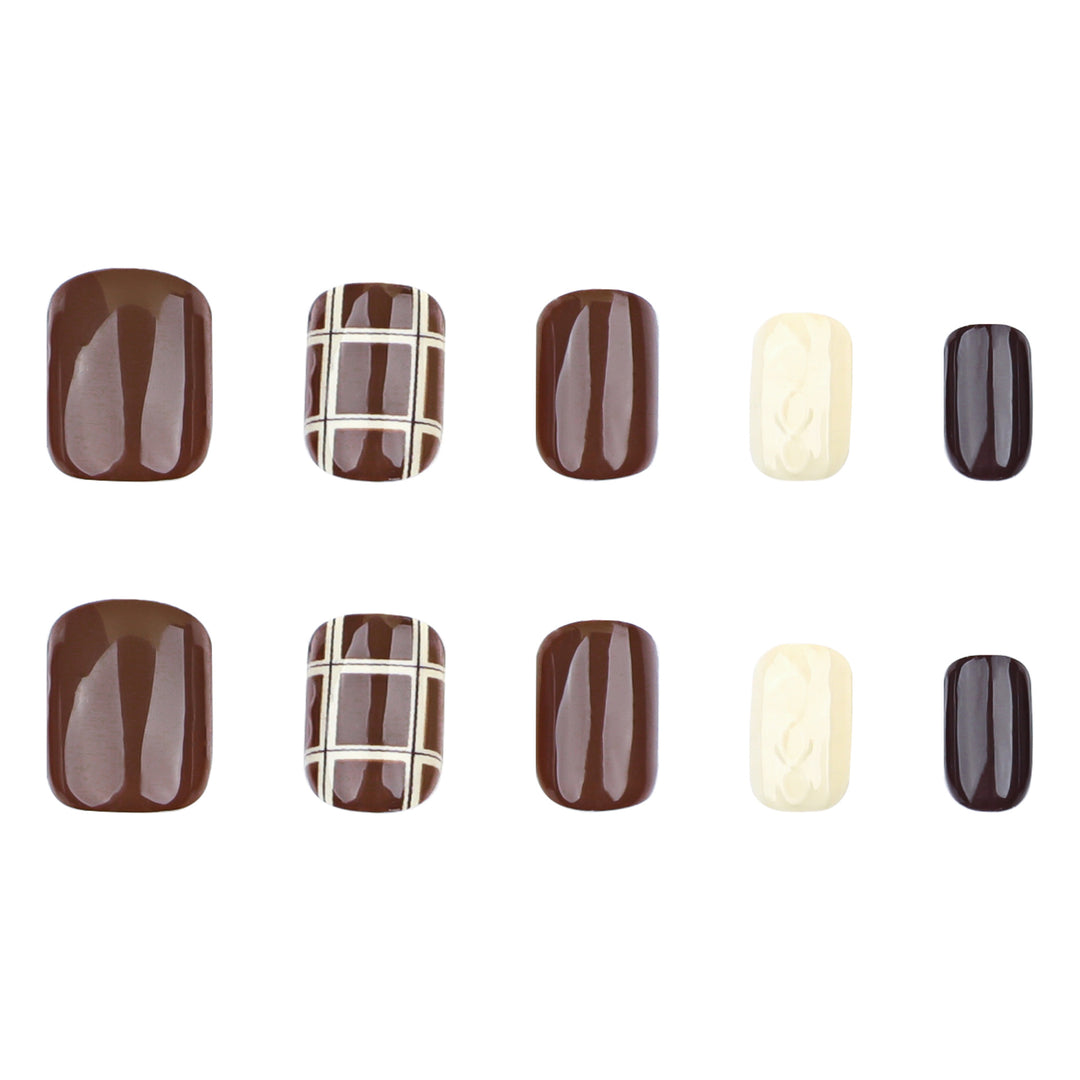 Kunstvolle Nailart Karnz